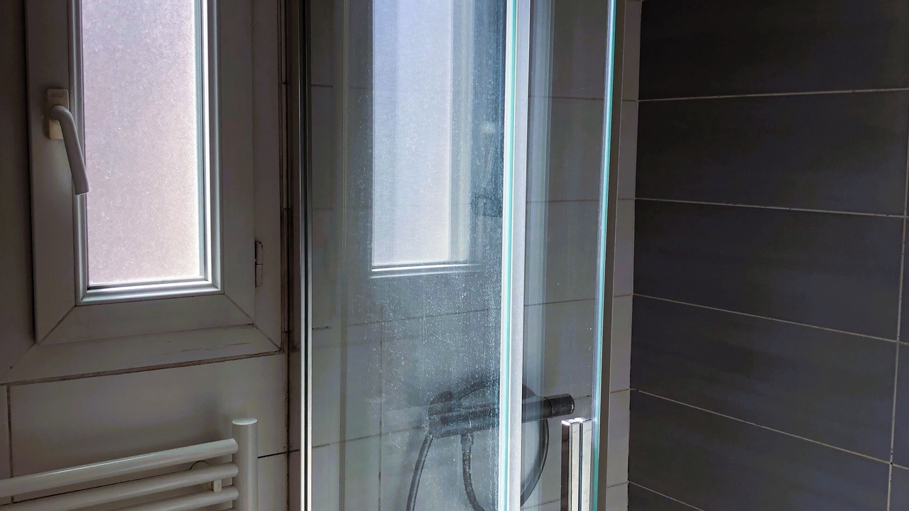 Photo of Bathroom in Gare