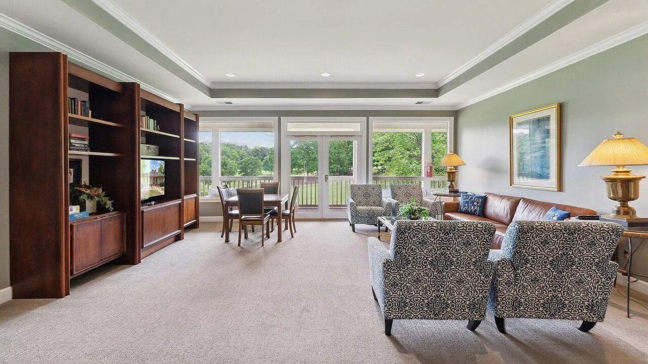 Photo of Livingroom in Chapel Hill