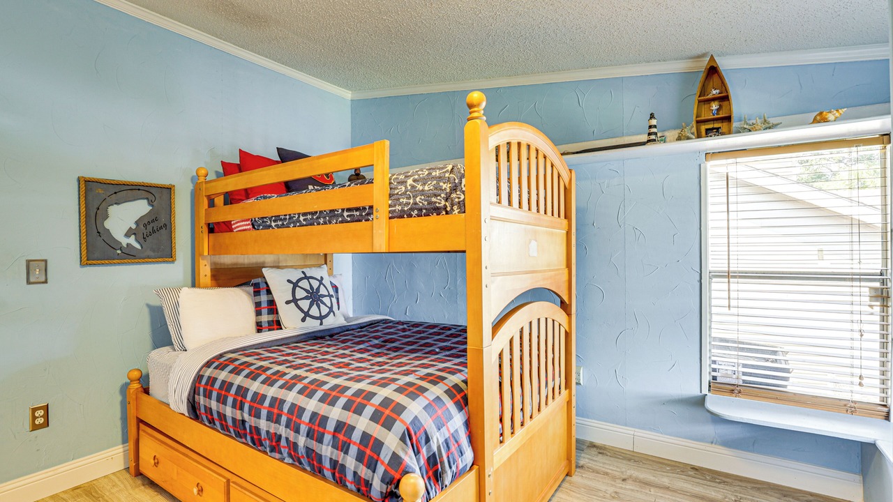 Photo of Bedroom in Carolyn Estates