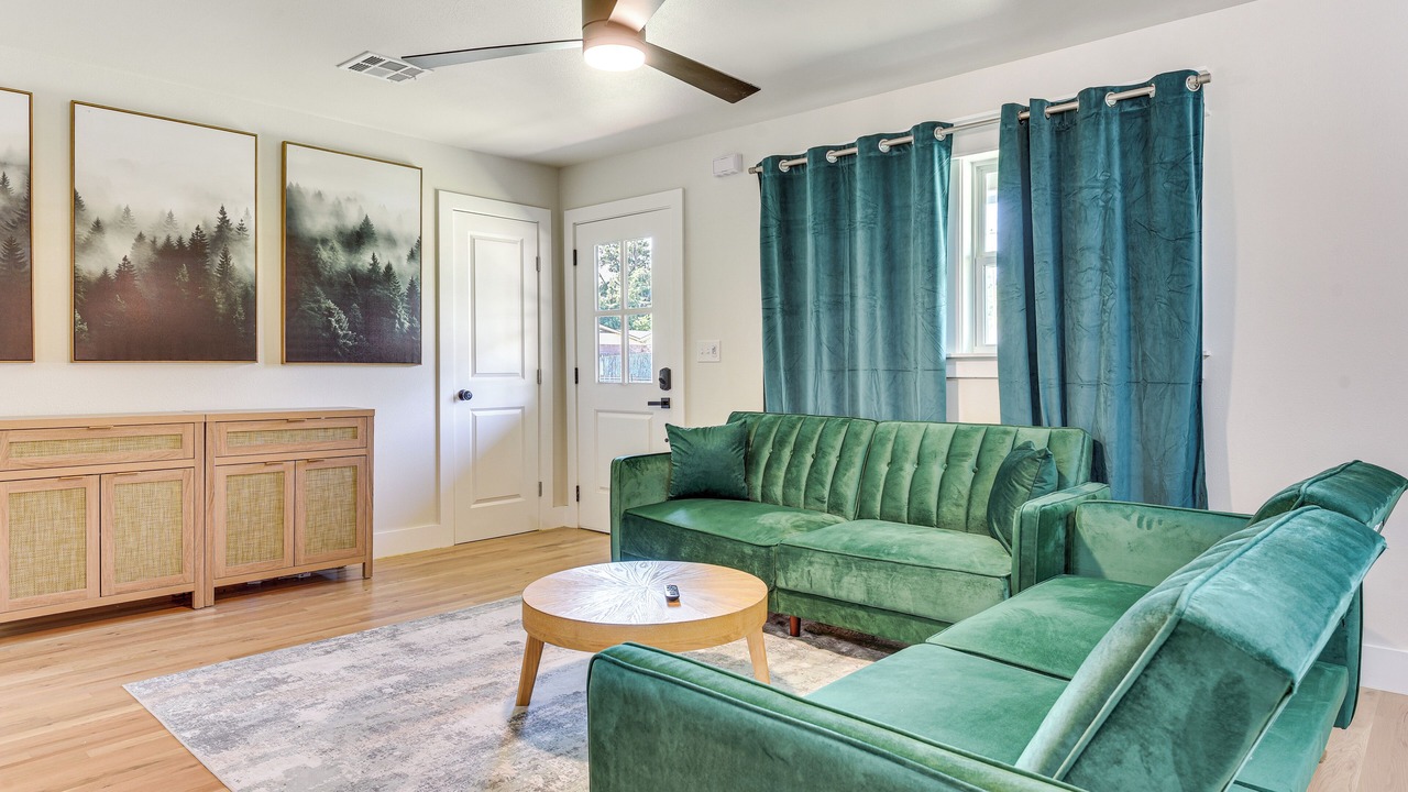 Photo of Livingroom in Tulsa