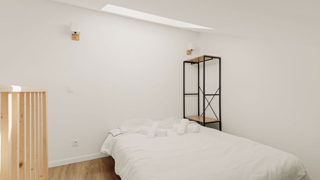 Photo of Bedroom in Decines-Charpieu