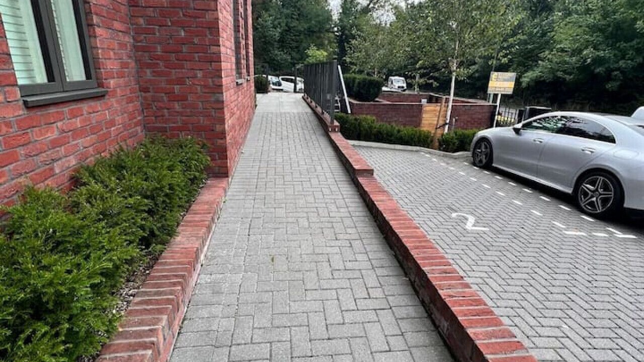 Photo of Outdoor in Whittington