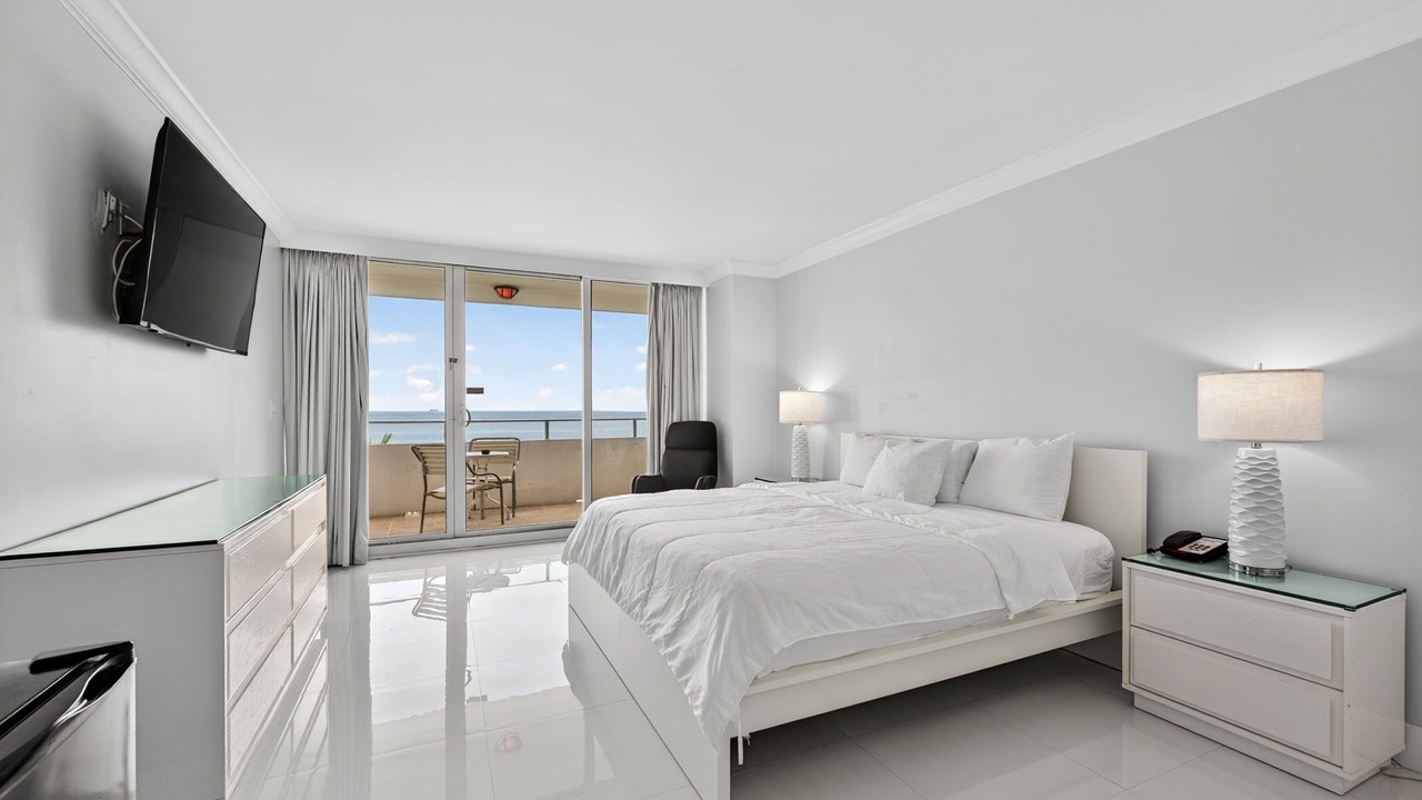 Photo of Bedroom in Galt Mile