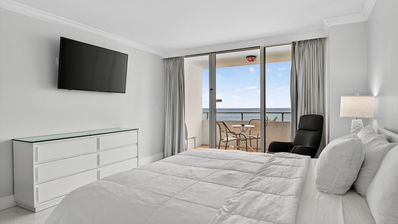 Photo of Bedroom in Galt Mile
