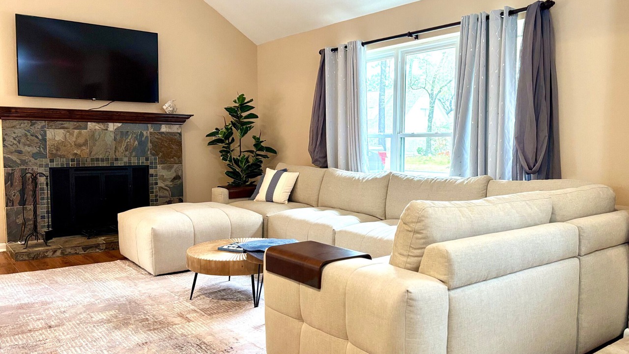 Photo of Livingroom in Spring