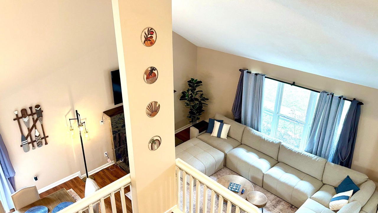 Photo of Livingroom in Spring