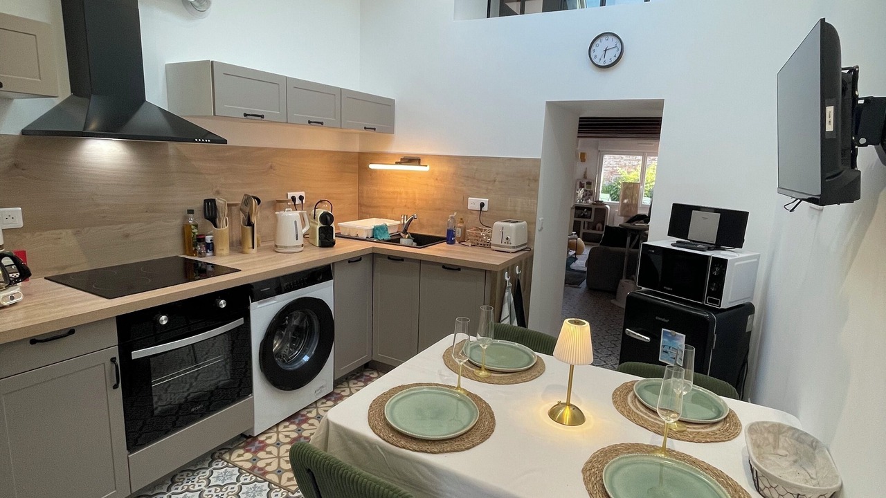 Photo of Kitchen in La Chapelle-de-Brain