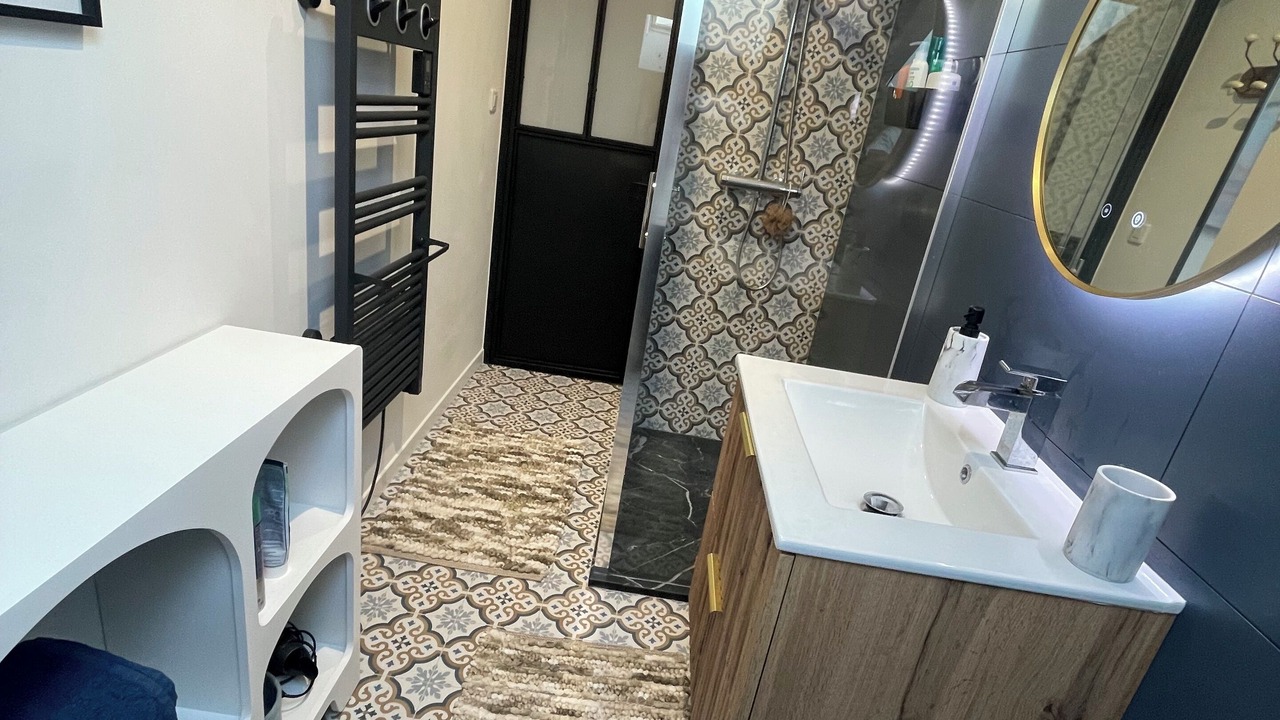 Photo of Bathroom in La Chapelle-de-Brain