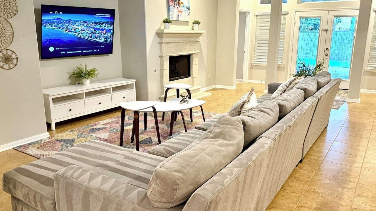 Photo of Livingroom in Spring