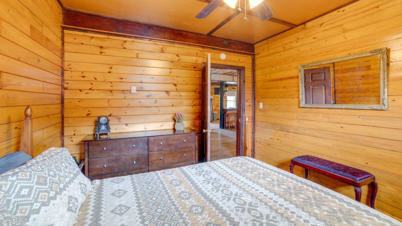 Photo of Bedroom in Hancock