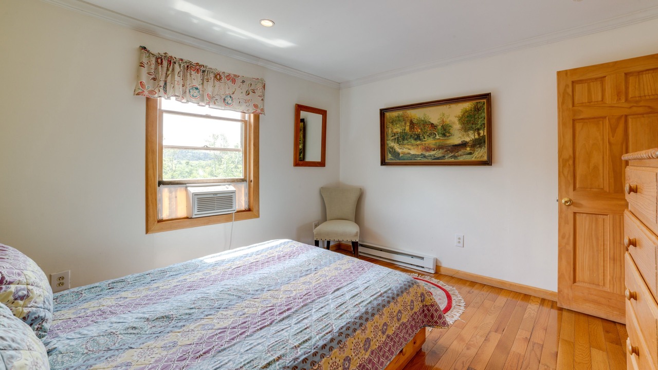 Photo of Bedroom in Hancock