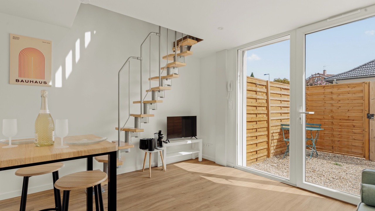 Photo of Others in Decines-Charpieu