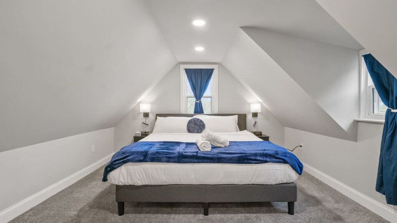 Photo of Bedroom in Shadyside