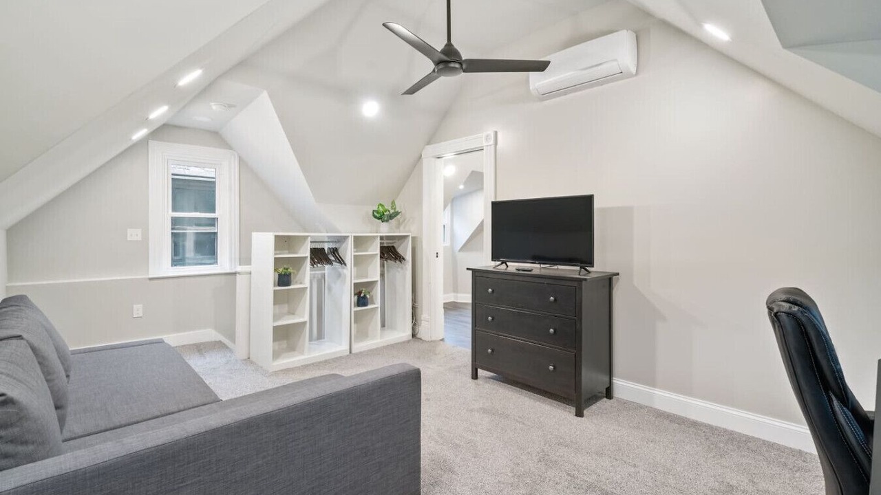 Photo of Livingroom in Shadyside
