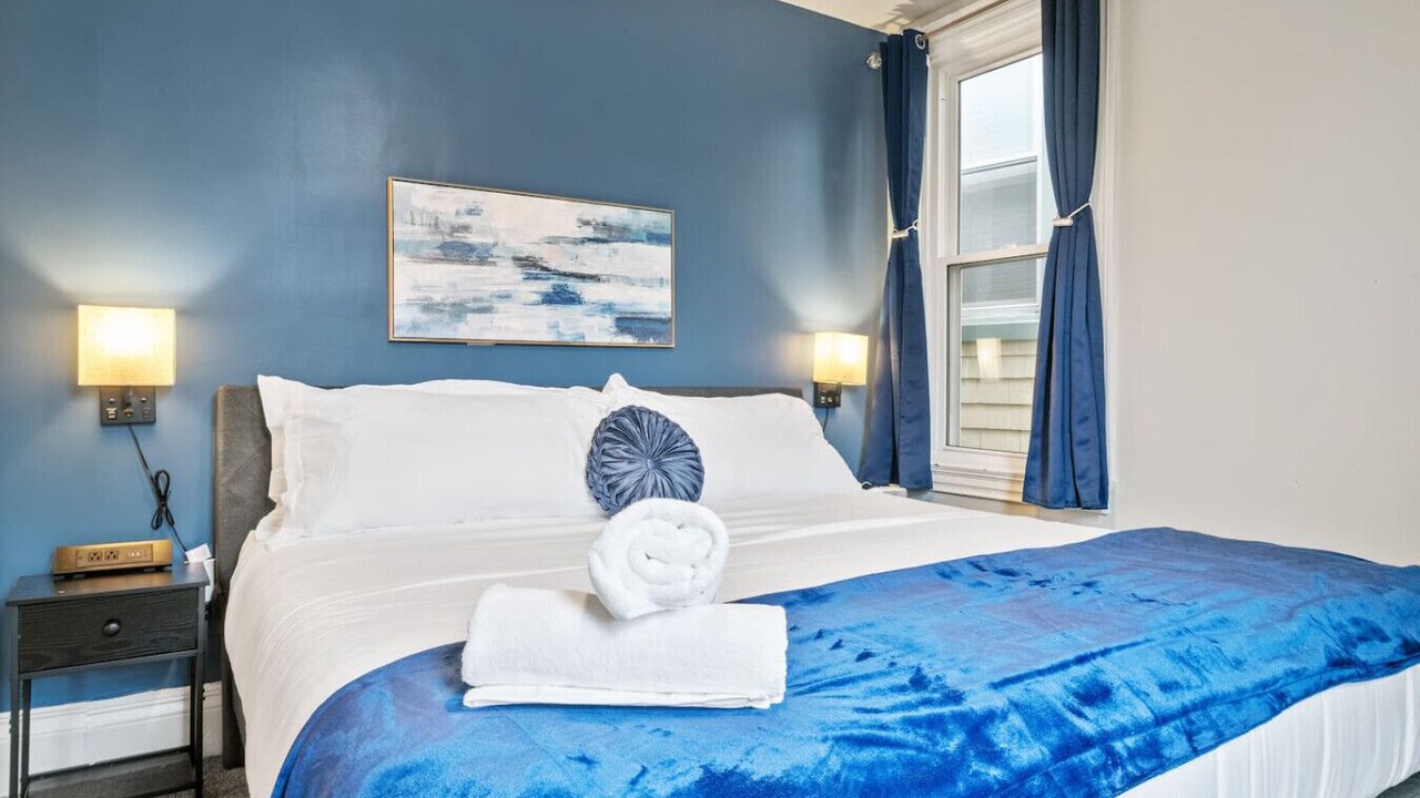 Photo of Bedroom in Shadyside