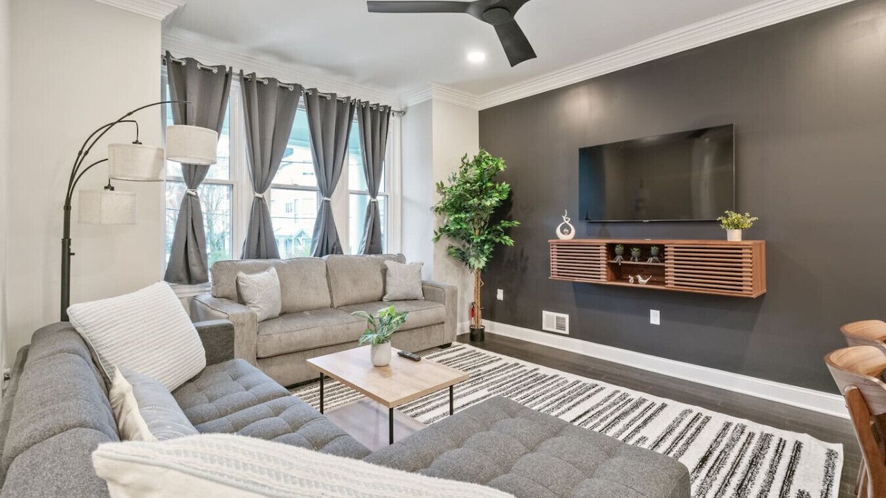 Photo of Livingroom in Shadyside