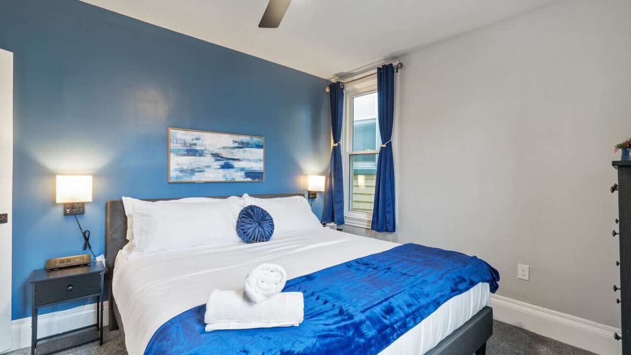 Photo of Bedroom in Shadyside