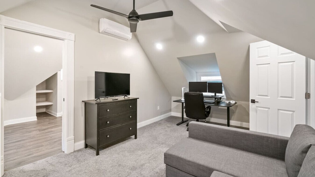 Photo of Livingroom in Shadyside