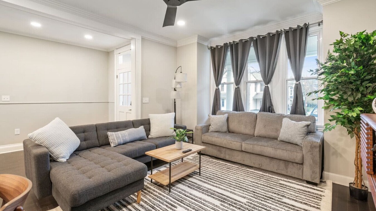 Photo of Livingroom in Shadyside