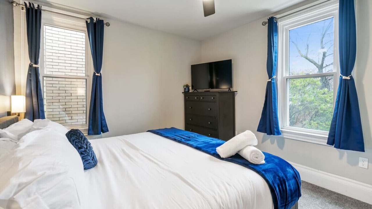 Photo of Bedroom in Shadyside
