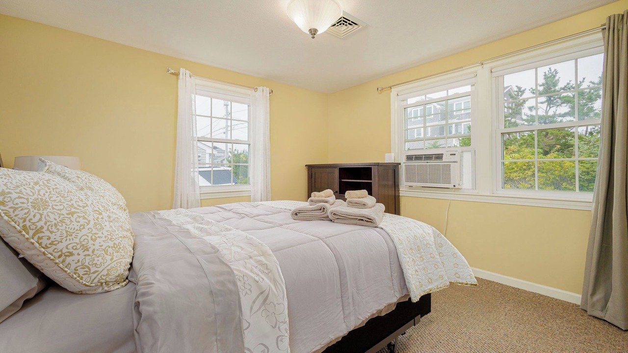 Photo of Bedroom in Sagamore Beach