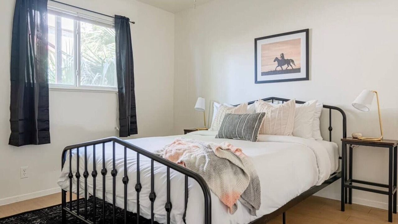 Photo of Bedroom in North University