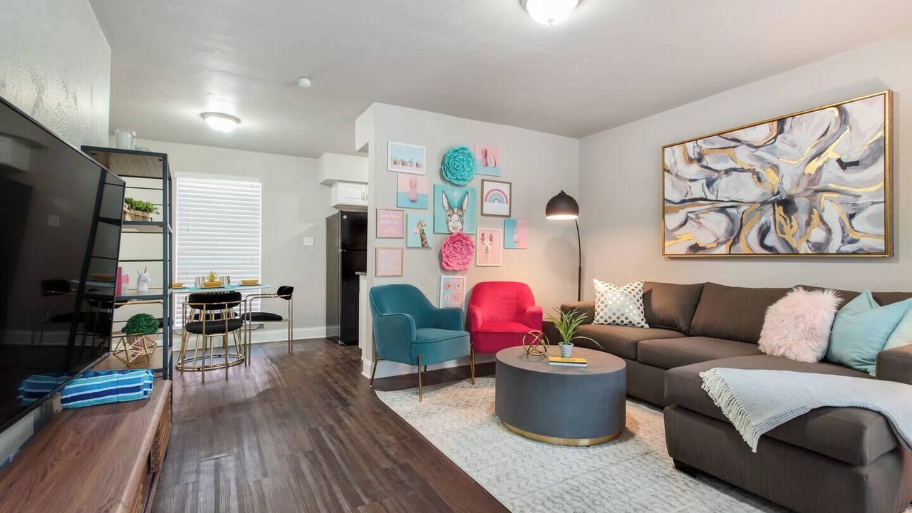 Photo of Livingroom in Oakmont Heights