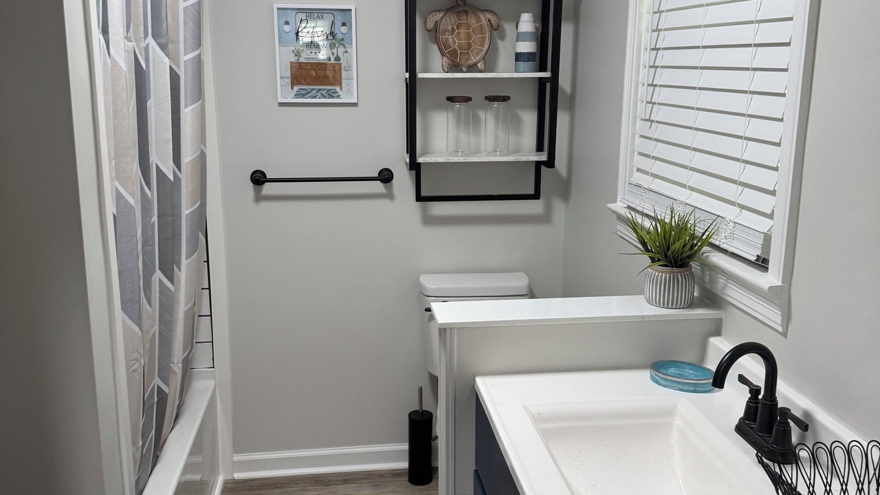 Photo of Bathroom in Rogersville