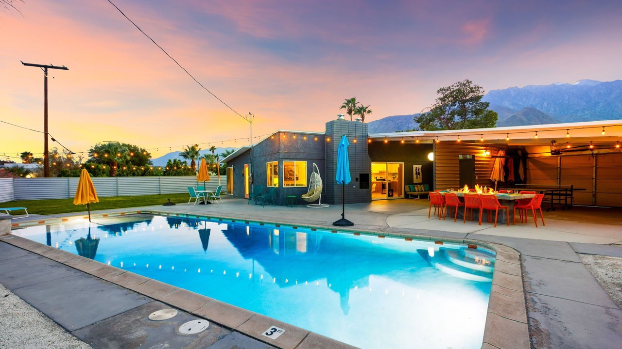 Photo of Outdoor in Racquet Club Estates