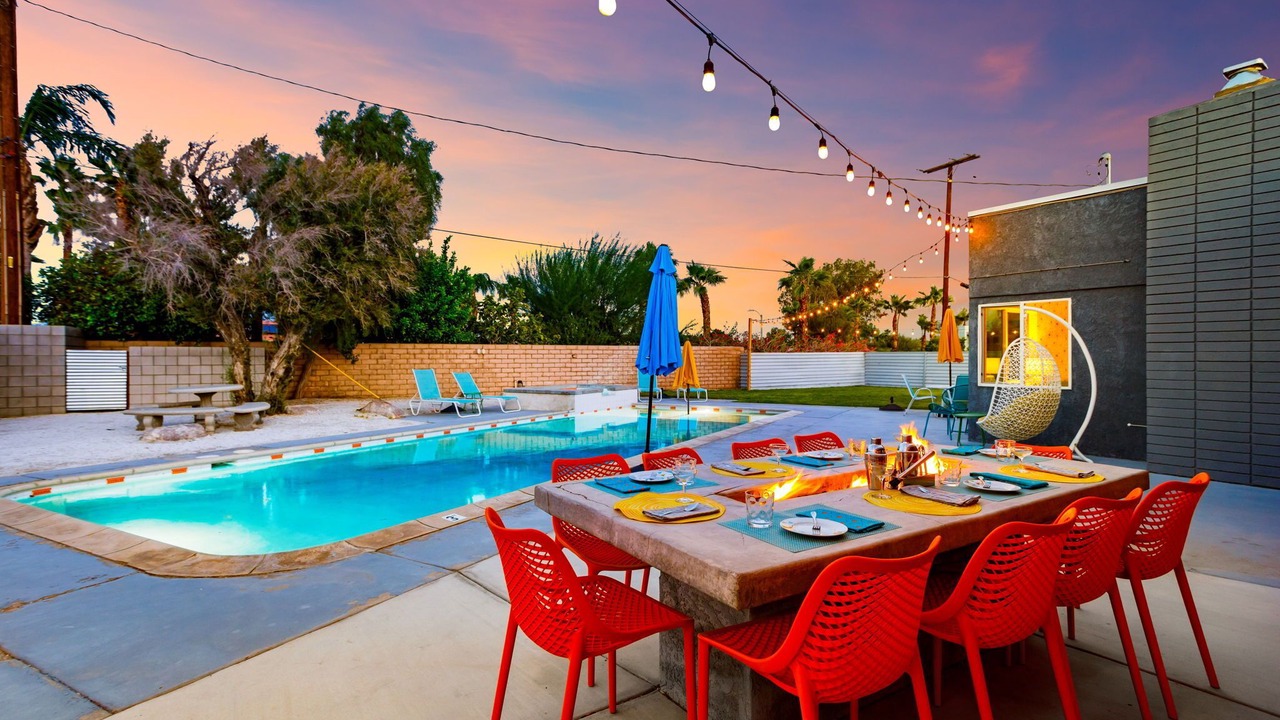 Photo of Outdoor in Racquet Club Estates