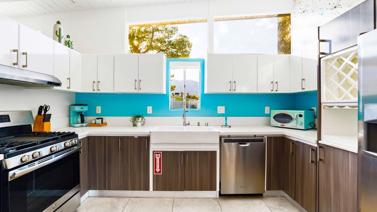 Photo of Kitchen in Racquet Club Estates