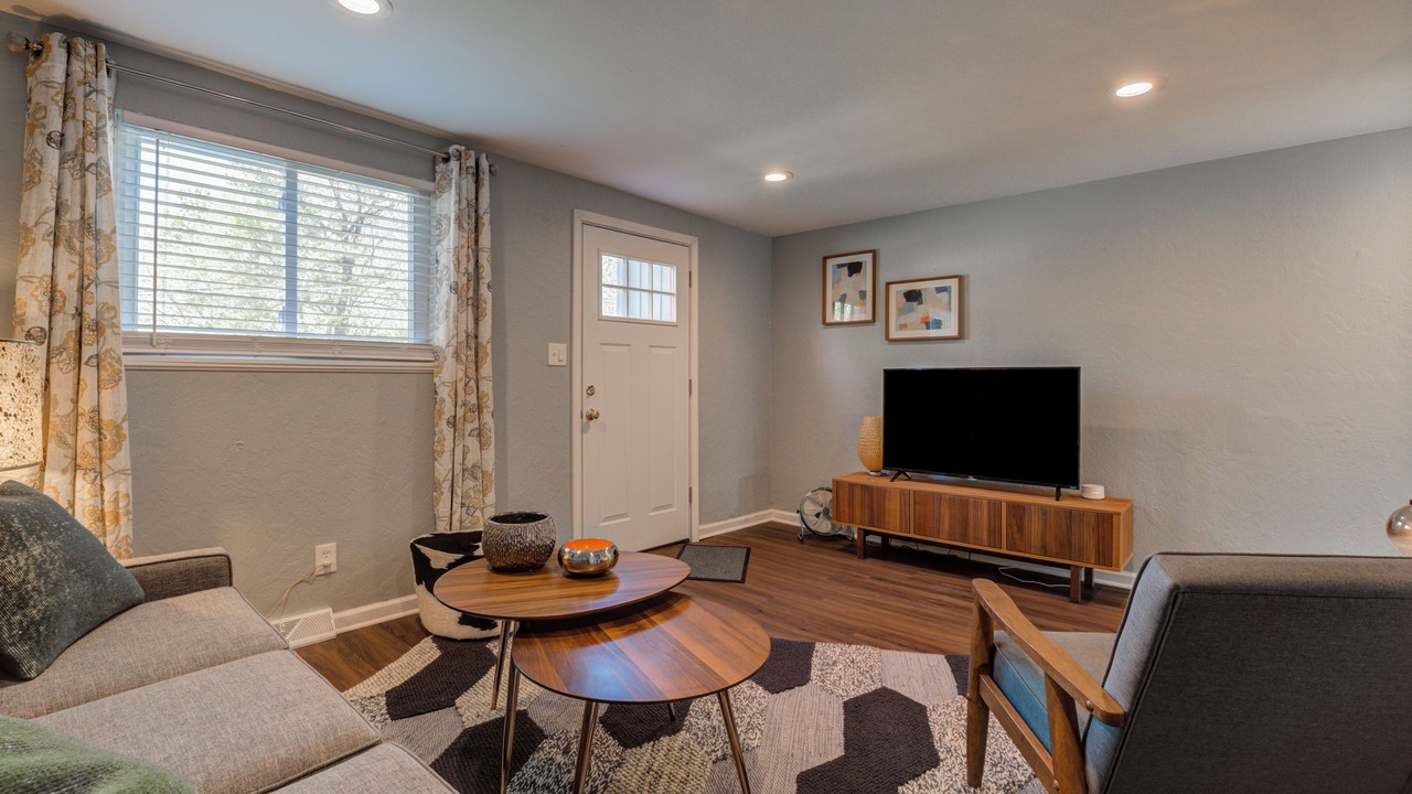 Photo of Livingroom in Rosedale