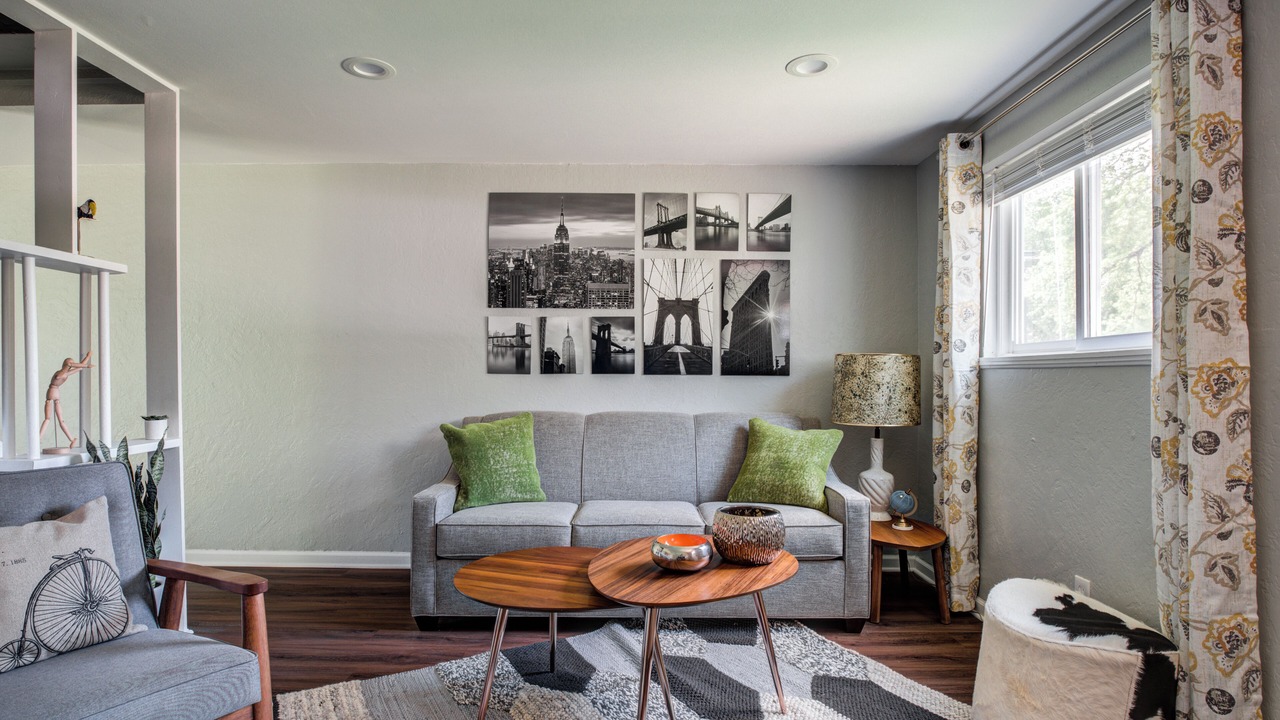 Photo of Livingroom in Rosedale