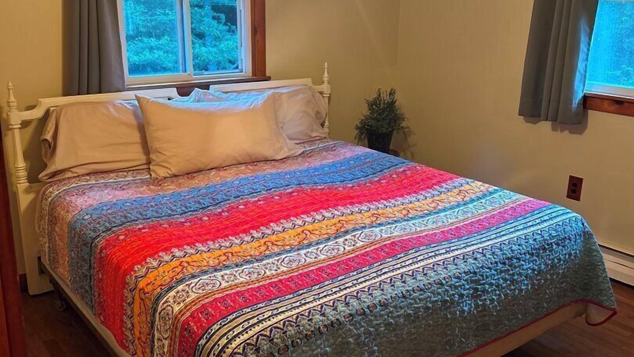 Photo of Bedroom in Benton