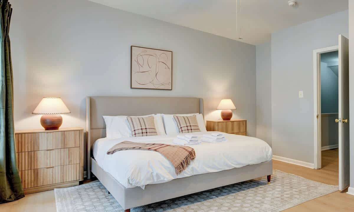 Photo of Bedroom in Center City East