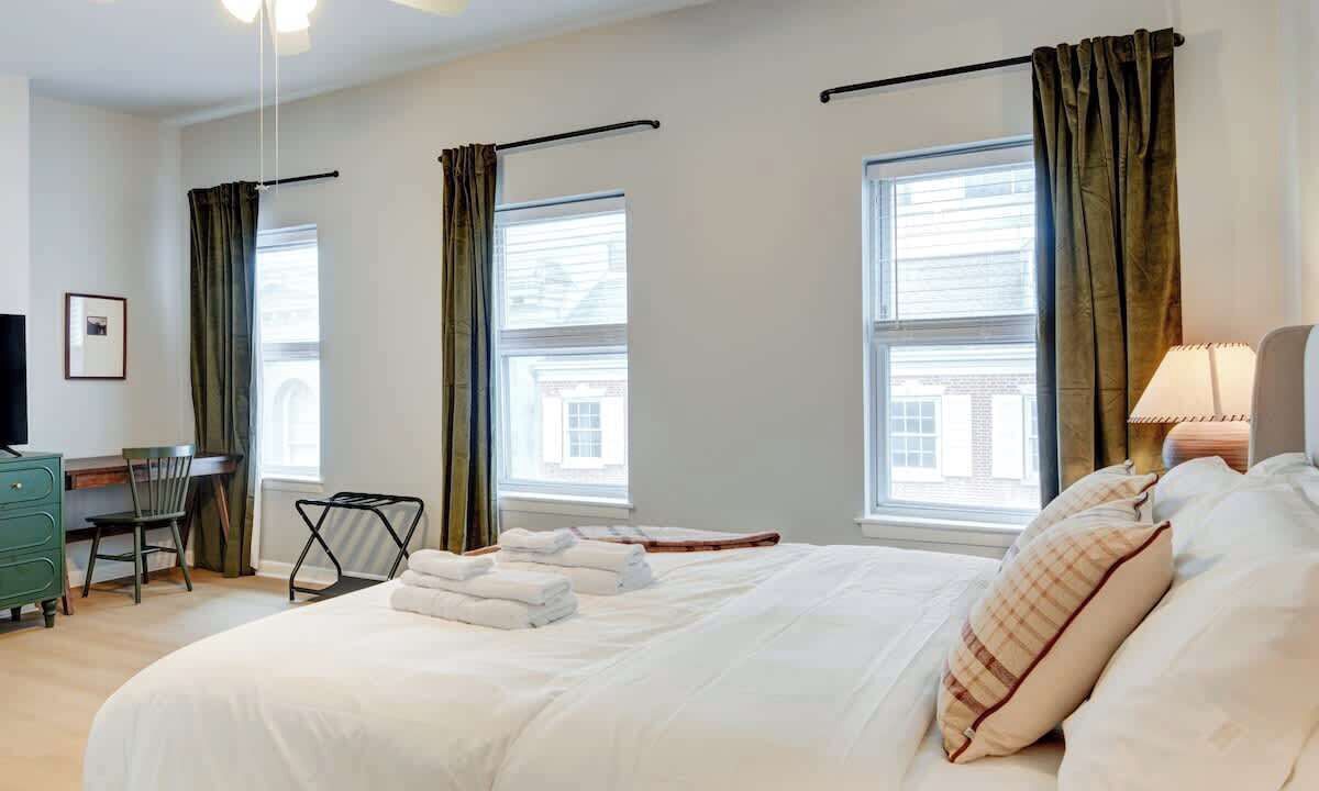 Photo of Bedroom in Center City East
