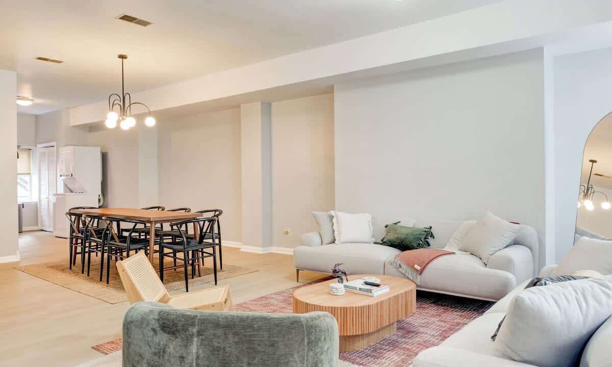 Photo of Livingroom in Center City East