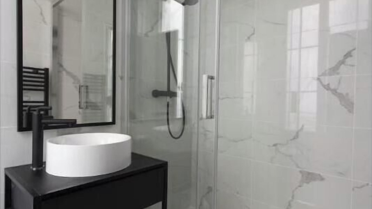 Photo of Bathroom in Quinze-Vingts