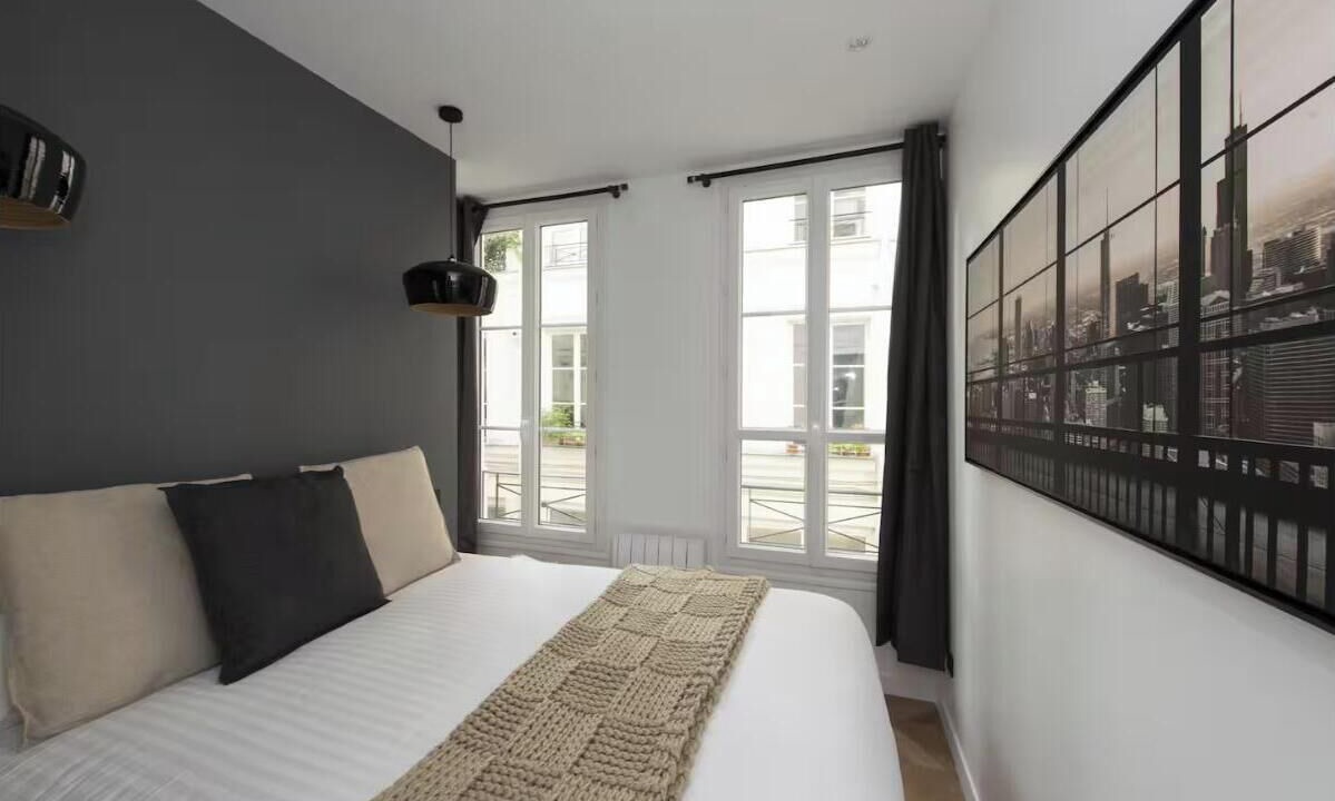 Photo of Bedroom in Quinze-Vingts