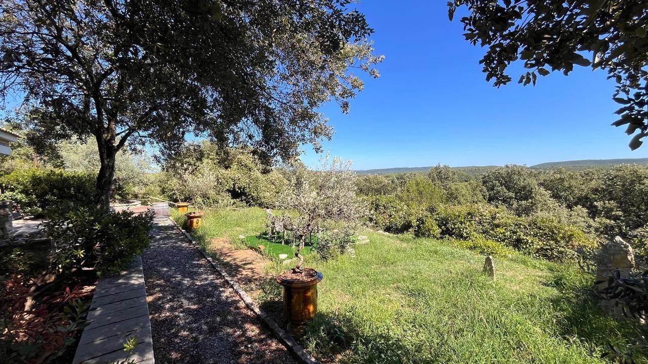 Photo of Outdoor in Corconne