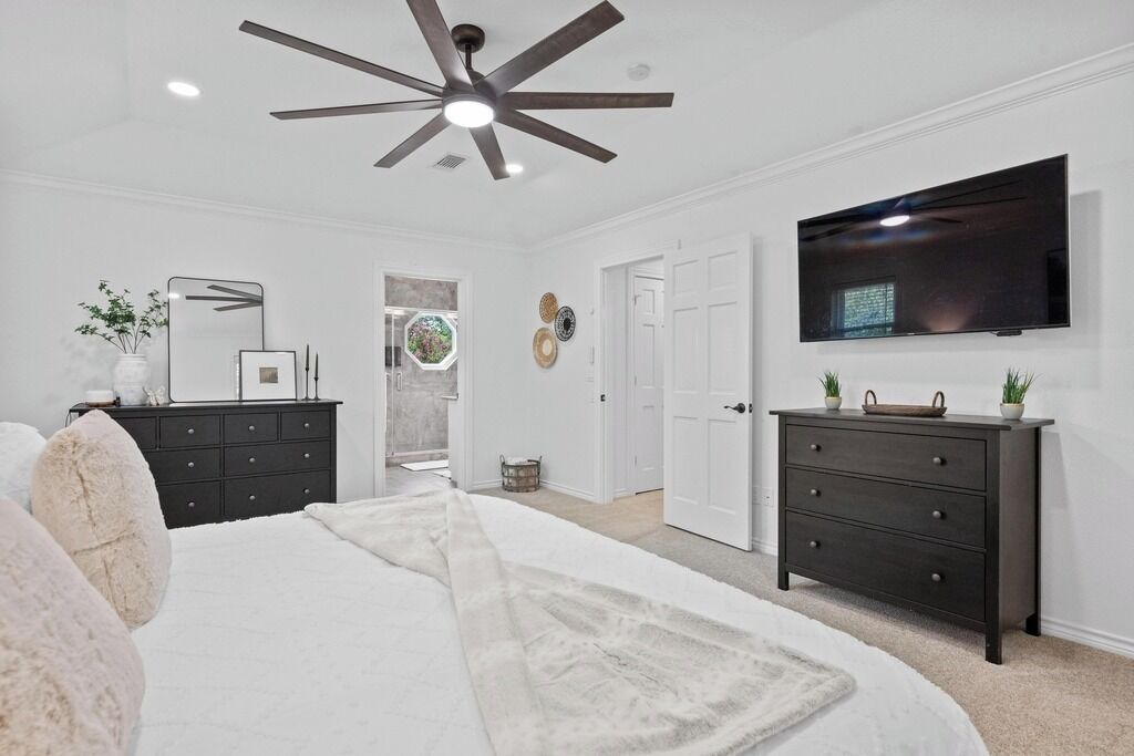 Photo of Bedroom in Shady Hollow