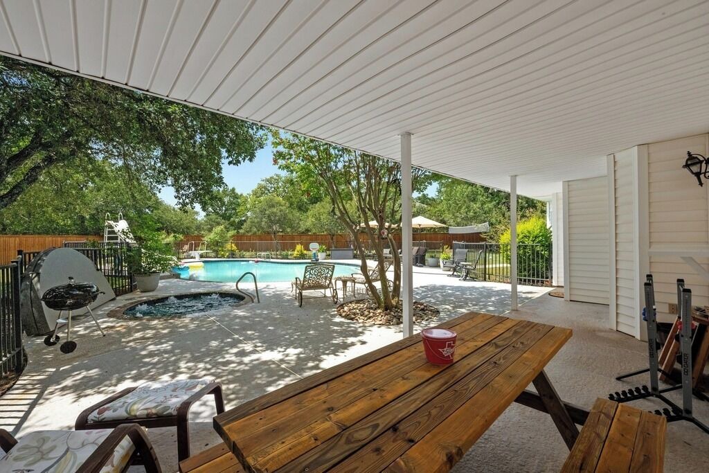 Photo of Outdoor in Shady Hollow