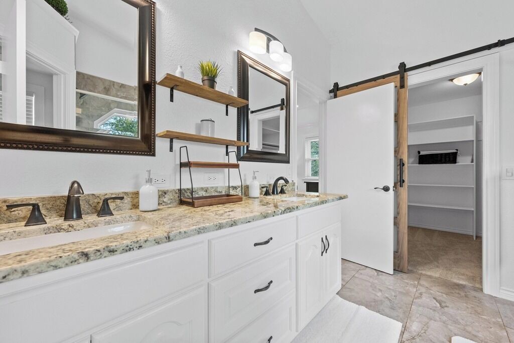 Photo of Bathroom in Shady Hollow
