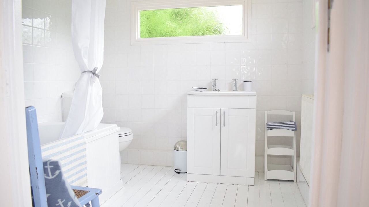 Photo of Bathroom in Monk Soham