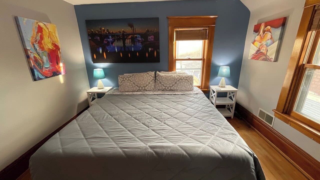 Photo of Bedroom in Midway