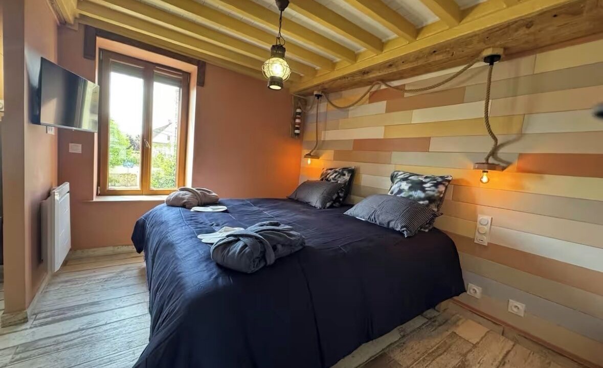 Photo of Bedroom in Ouistreham