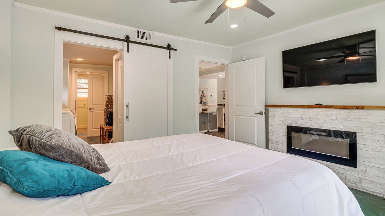 Photo of Bedroom in Camp Swift