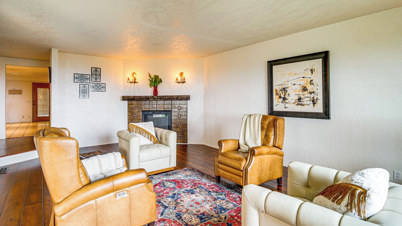 Photo of Bedroom in Roseburg