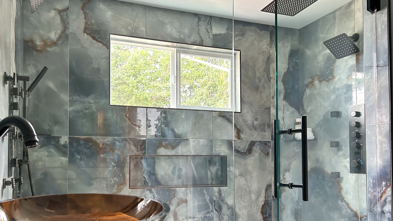 Photo of Bathroom in Roseburg