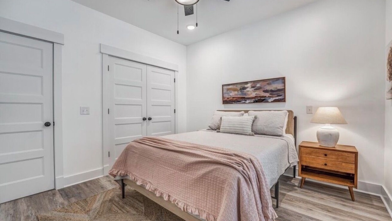 Photo of Bedroom in Counce